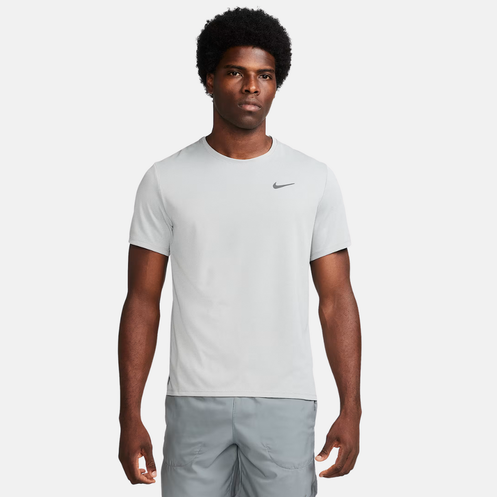 Nike Miler T-Shirt / Challenger Shorts Set - Grey