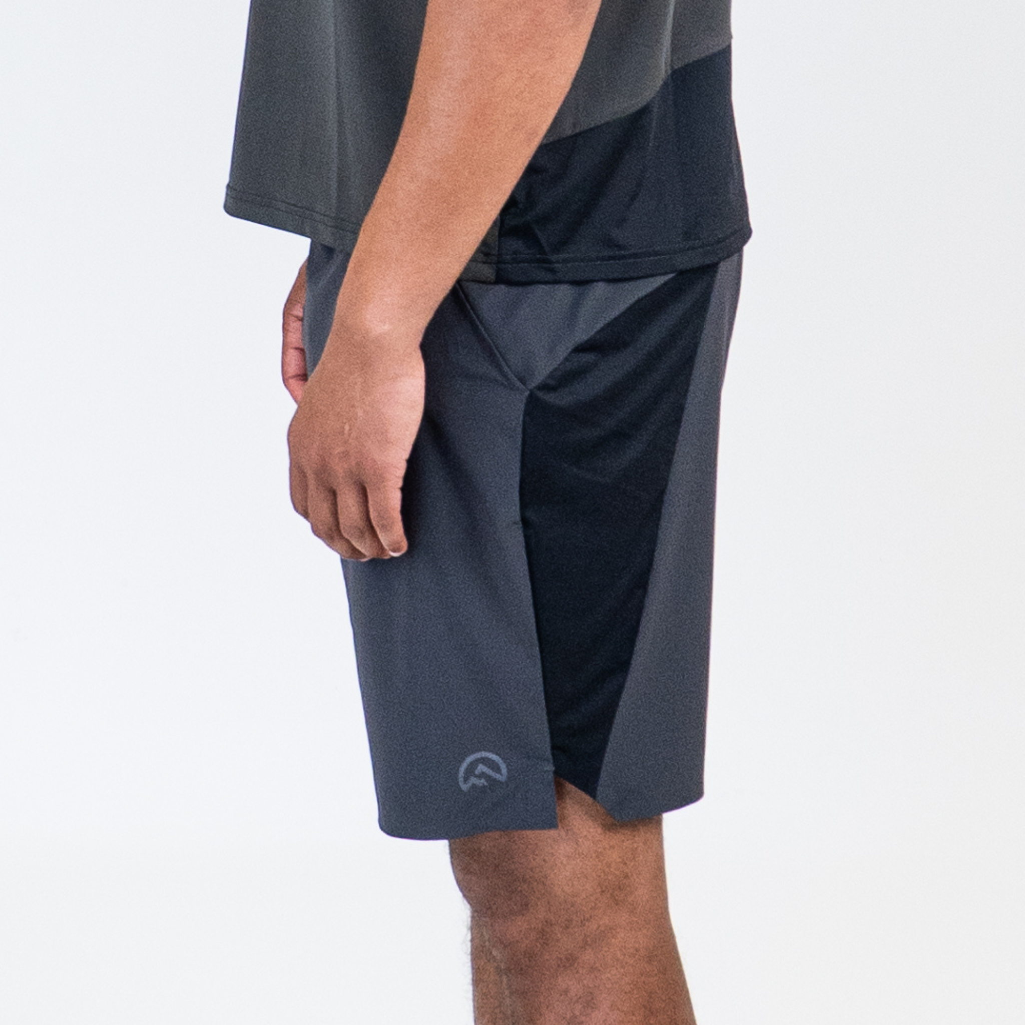 Flux Tech Shorts - Charcoal