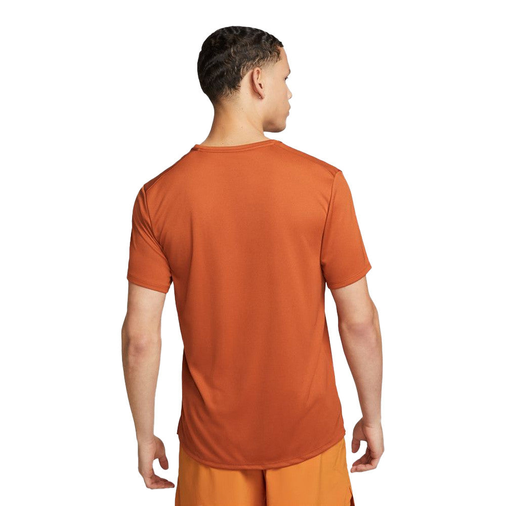 NIKE UV MILER RUNNING T-SHIRT - BURNED ORANGE