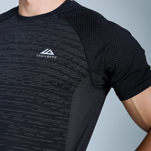 Trailberg Form Seamless T-Shirt / Shorts Set - Black