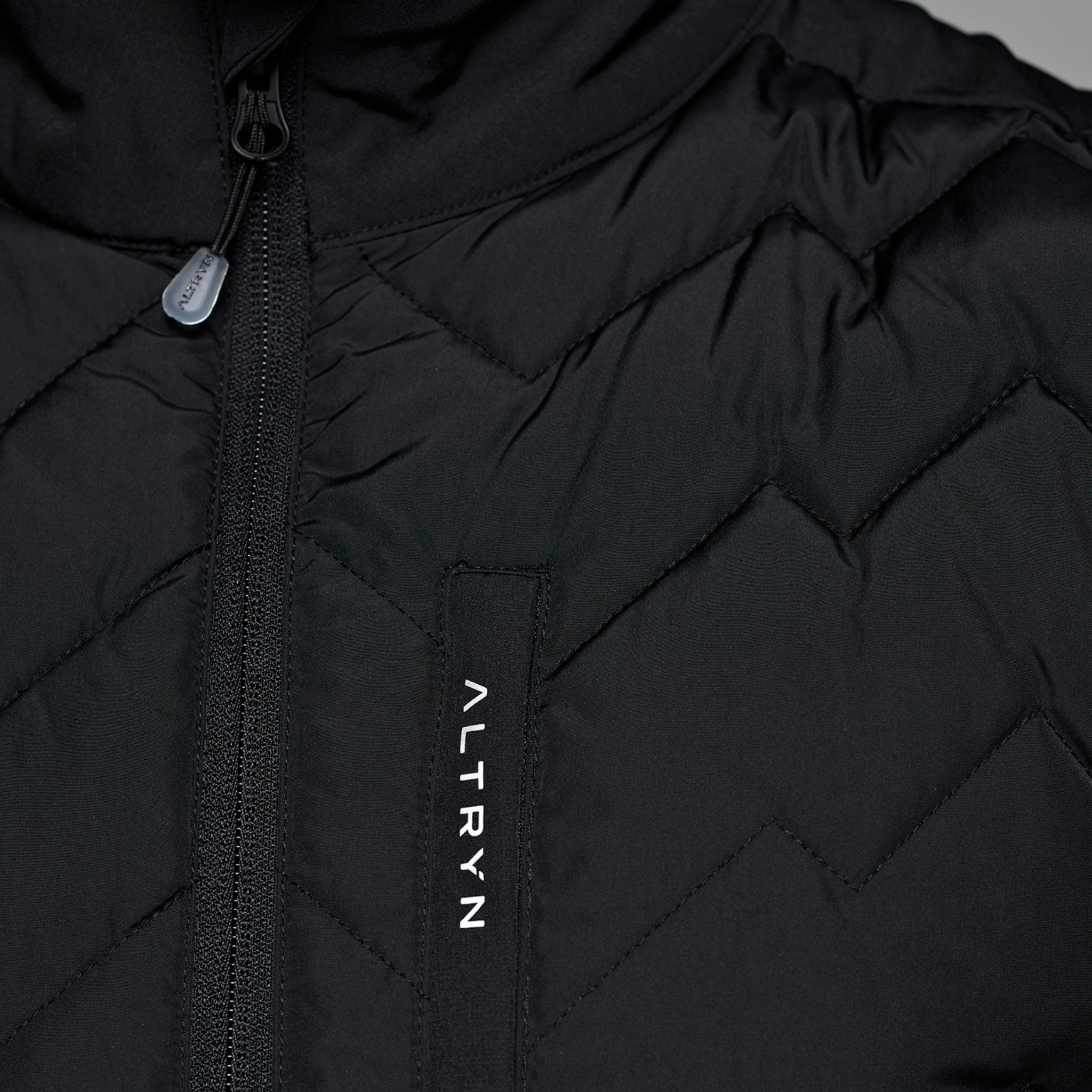 ALTRYN - Peak Gilet - Black