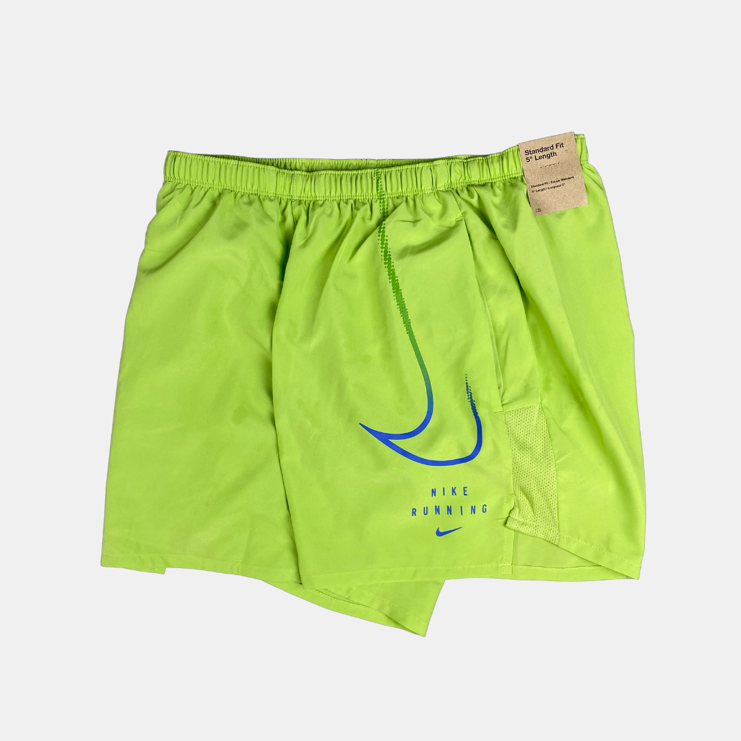 Nike Run Division Challenger Shorts 5" - Green Apple