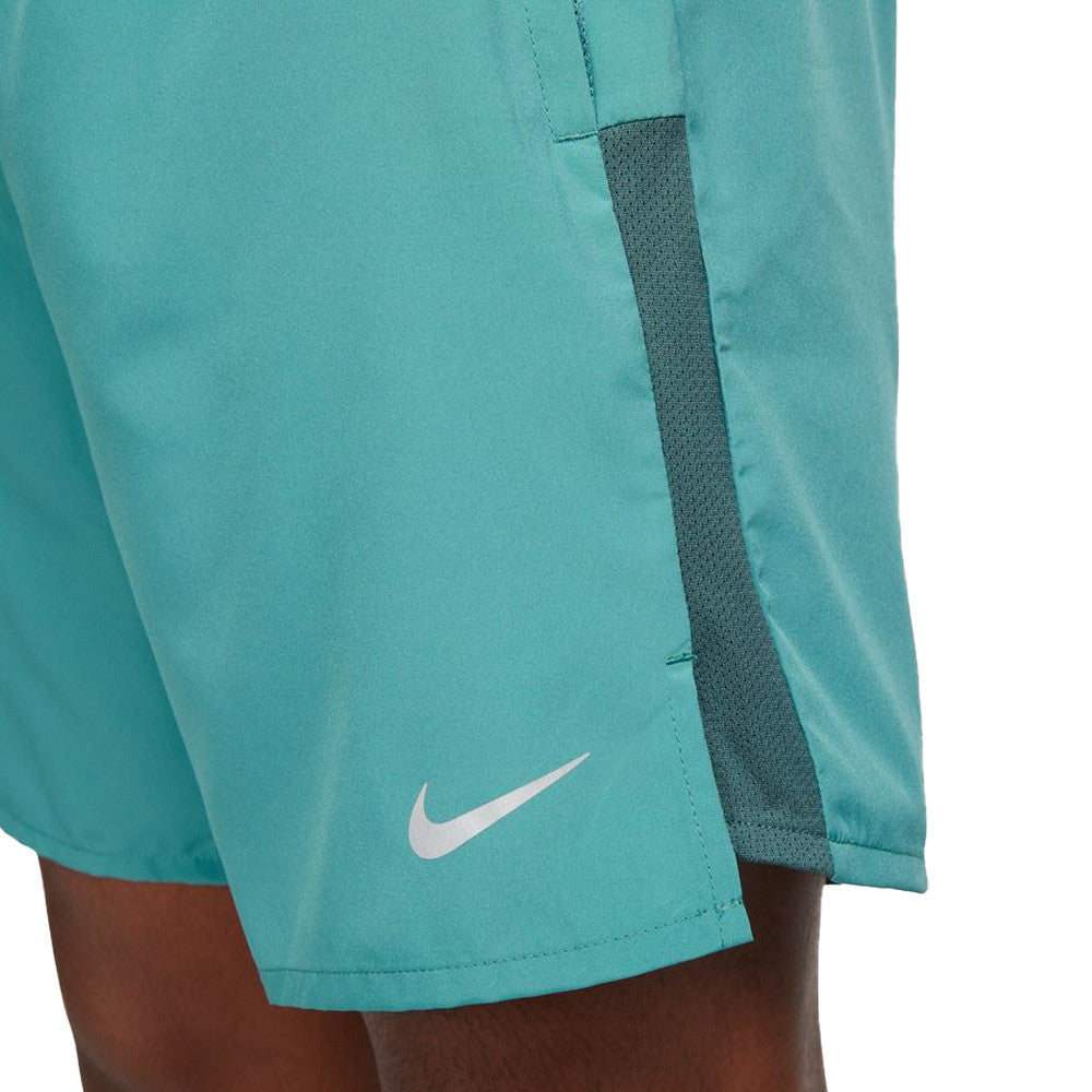 NIKE DRI-FIT CHALLENGER 7 INCH SHORTS - TEAL / CYAN